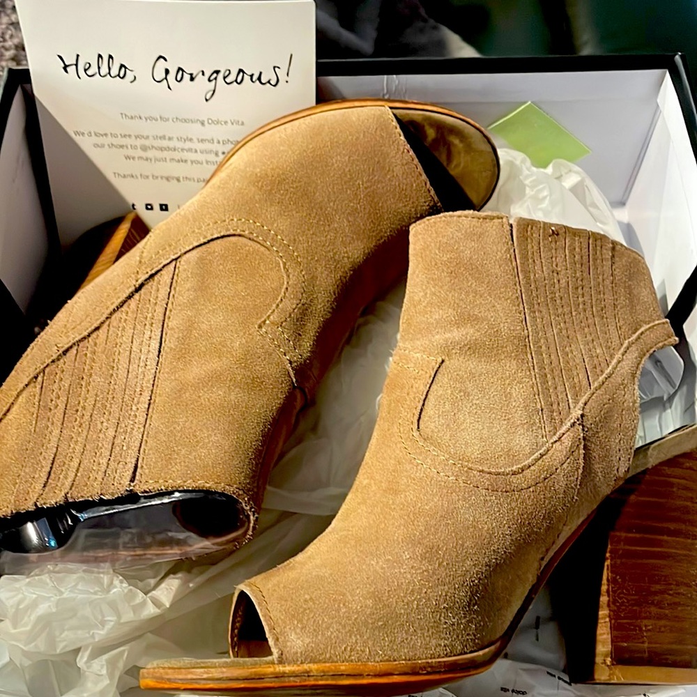Dolce Vita Peyton Taupe Suede Shoes